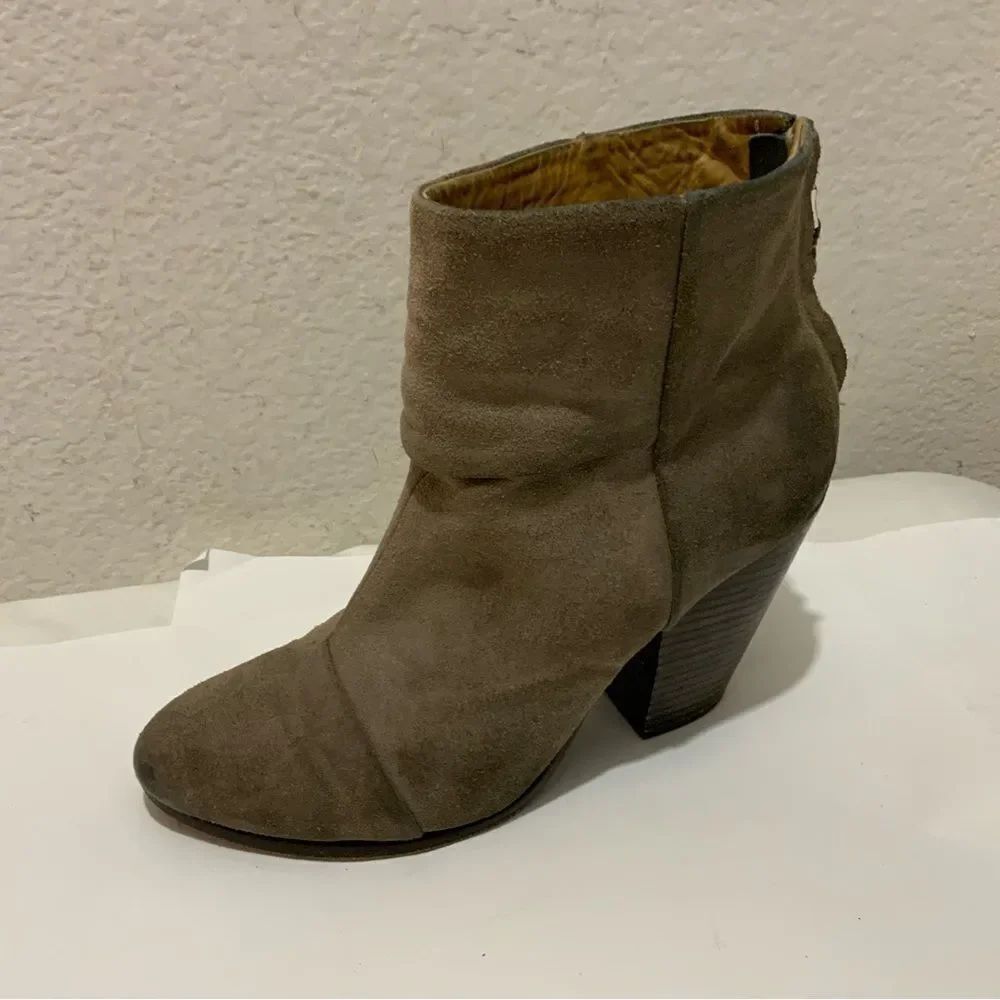 Rag & Bone Classic Distressed Newbury Booties Tan Suede 38